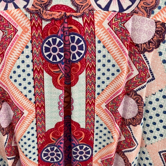 Like new! Mink Pink Sweet Like Candy Multi Print Kimono Top - Picture 6 of 8